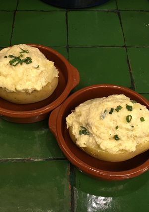 A picture of Stuffed Potatoes.