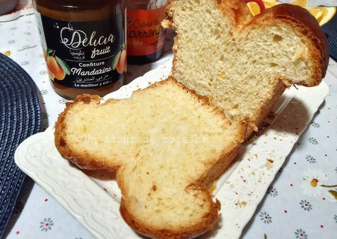 Brioche a l'eau de fleur d'oranger et zeste d'orange 🍞