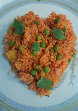 આલુ મટર પુલાવ (Aloo Matar Pulao Recipe In Gujarati) રેસીપી મુખ્ય ફોટો