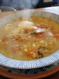 Una foto de Sopa de fideos con pollo