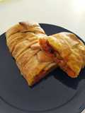 Strudel salato ripieno con caponata