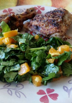 Una foto de Ensalada fresca de Espinaca con Naranjas