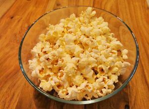 Une photo de Pop corn salé à la poêle