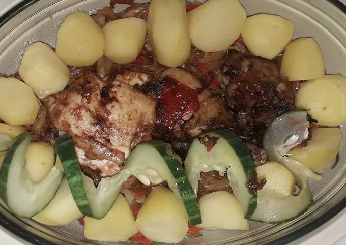 Grilled chicken nd boiled potato with veggies