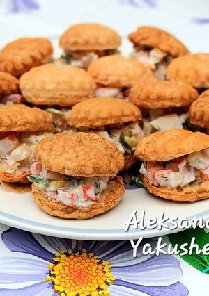 A picture of Stuffed puff pastry scallops.