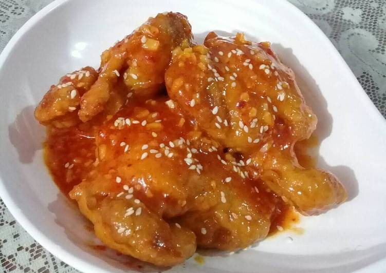 Yangnyeom Tongdak (Spicy Chicken Korea)