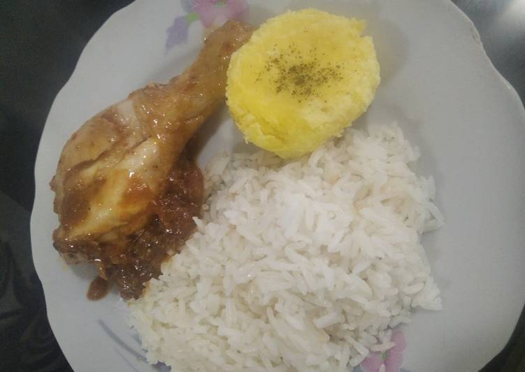 Pollo guisado con papas al estilo Leddy