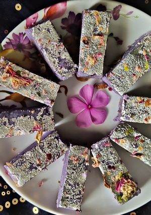 A picture of Blueberry Burfi.