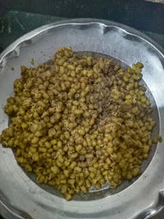 स्प्राउट्स (sprouts recipe in Hindi) रेसिपी मुख्य फोटो