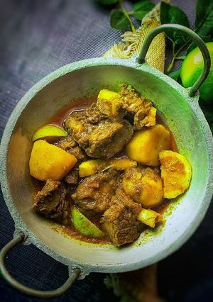 ঐতিহ্যবাহী সাতকরা দিয়ে গরুর মাংস রেসিপির প্রধান ছবি