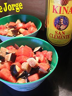 Una foto de Sandía con higos y vino dulce