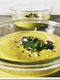 Brokkoli-Erbsen-Suppe mit Kokosmilch