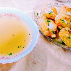 A picture of Gol gappay.