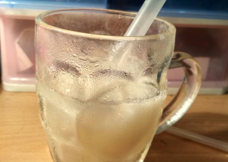 Langkah Mudah untuk Menyiapkan Creamy Lemon Yakult Soda Refresher Anti Gagal