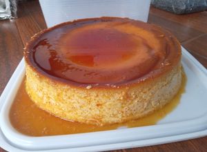 Una foto de Un quesito, flan napolitano