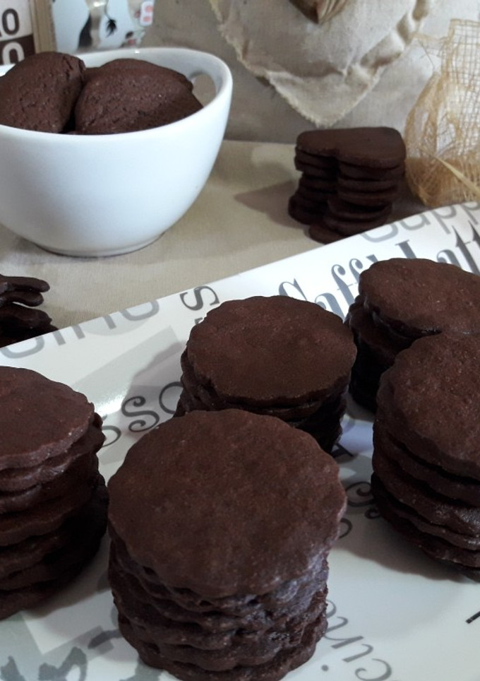 Una foto de Galletas danesas de mantequilla y cacao