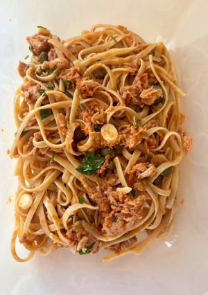 Φωτογραφία της συνταγής 👩‍🍳Μακαρονάδα 🍝 με Τόνο 🐟Φρέσκια 🍅 & 🧄