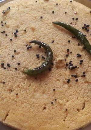 ढोकला (Dhokla recipe in Hindi) रेसिपी मुख्य फोटो