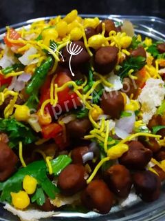 चनक भेळ (Chanak Bhel recipe in marathi) रेसिपी चे मुख्य फोटो