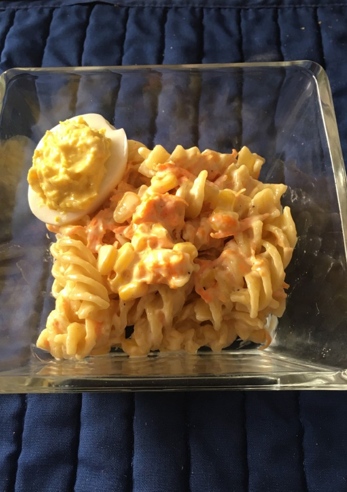 Una foto de Ensalada de fusilli con zanahoria