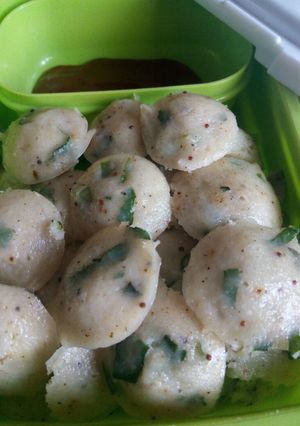 A picture of Onion mini idli.
