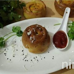 A picture of Eggless paneer stuffed Rose buns (without yeast).