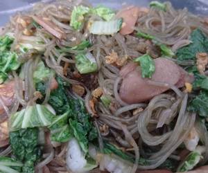 Mudahnya Menyajikan Soun goreng sawi sosis Paling Enak Mudahnya Menyajikan Soun goreng sawi sosis Paling Enak