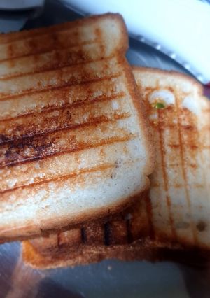 A picture of Patoto sandwich.