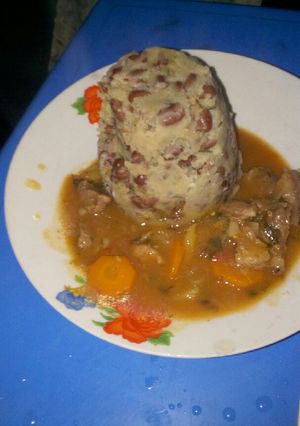 A picture of Mukimo and beef stew.