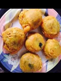बटाटा वड़ा (Batata vada recipe in hindi) रेसिपी मुख्य फोटो