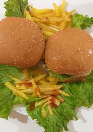 A picture of Zinger burger.