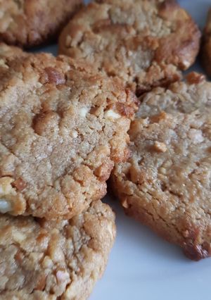 A picture of Peanut butter cookies.