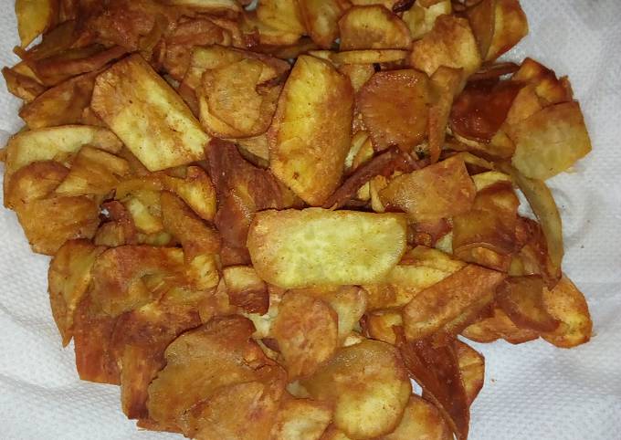 Fried sweet potato chips