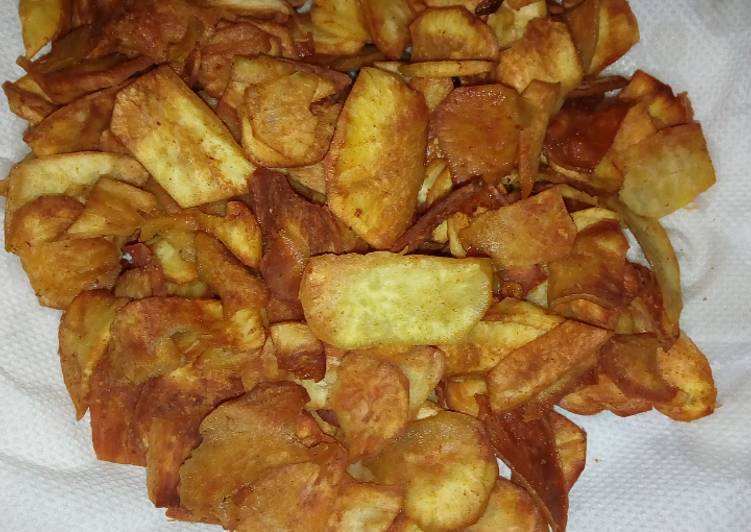 Fried sweet potato chips