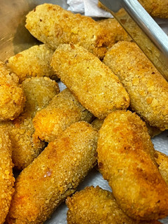Una foto de Croquetas cubanas a la Bechamel