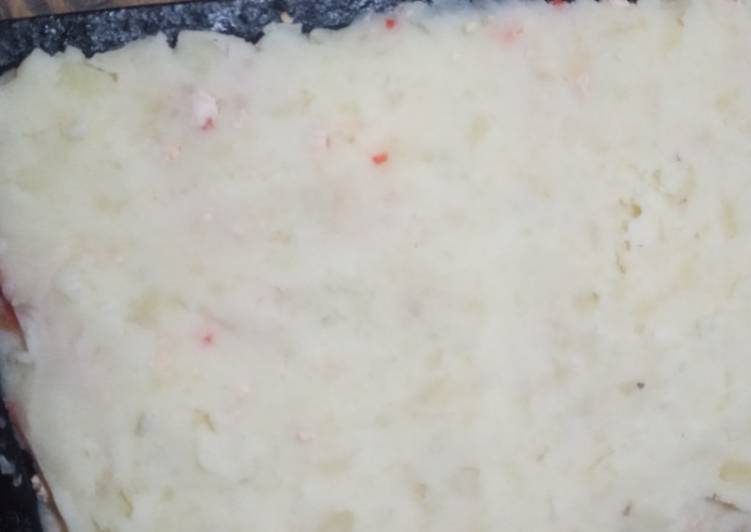 Pastel de papa con pollo picado