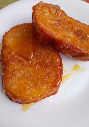 Una foto de Torrijas con miel 😍😍