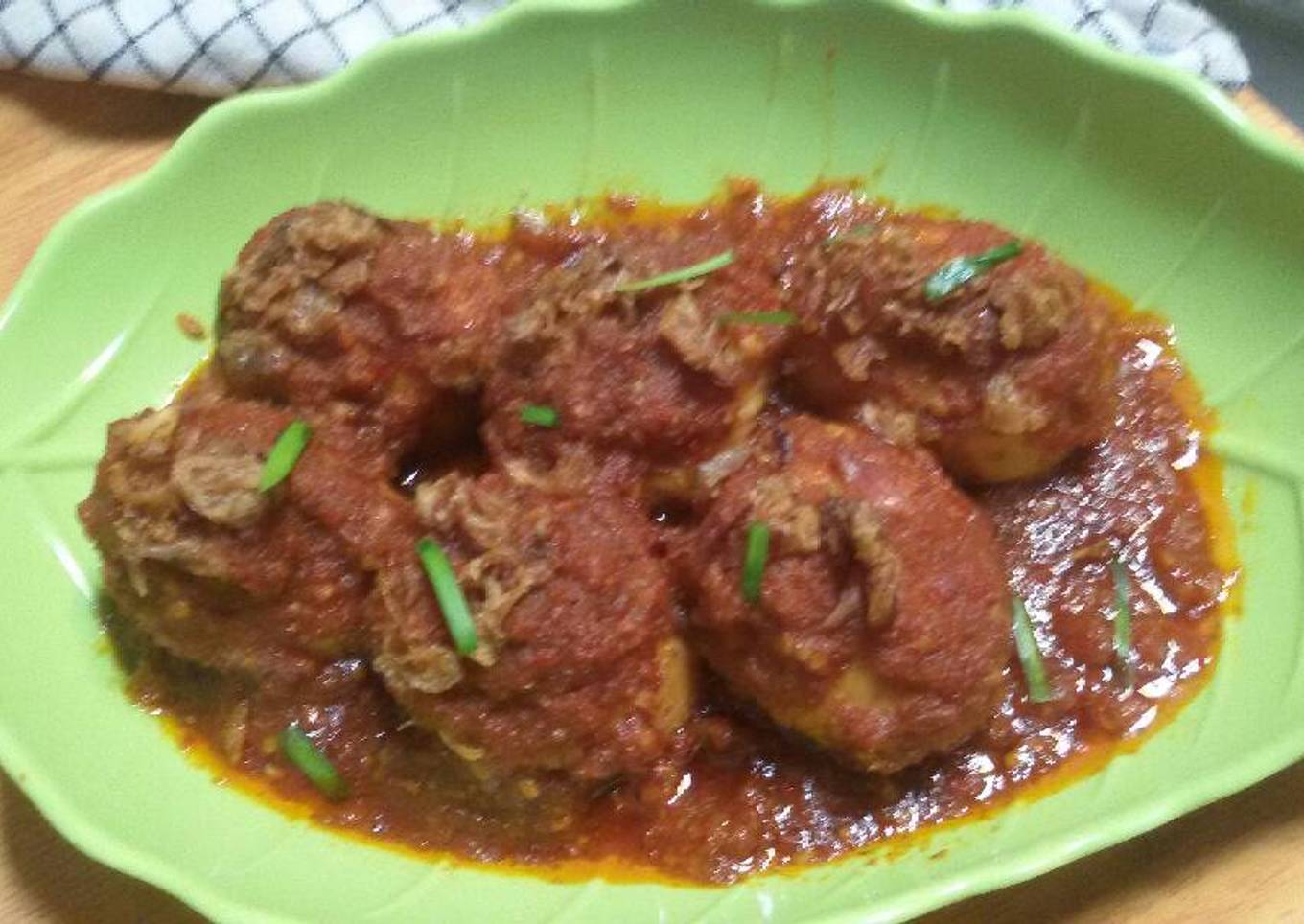 Telor rendang pedas