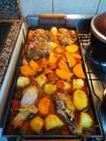 Pollo a la criolla en chapa