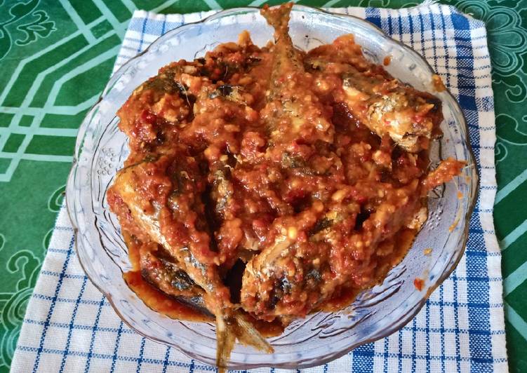 Cara mengolah Sambel Ikan Dencis, Bisa Manjain Lidah