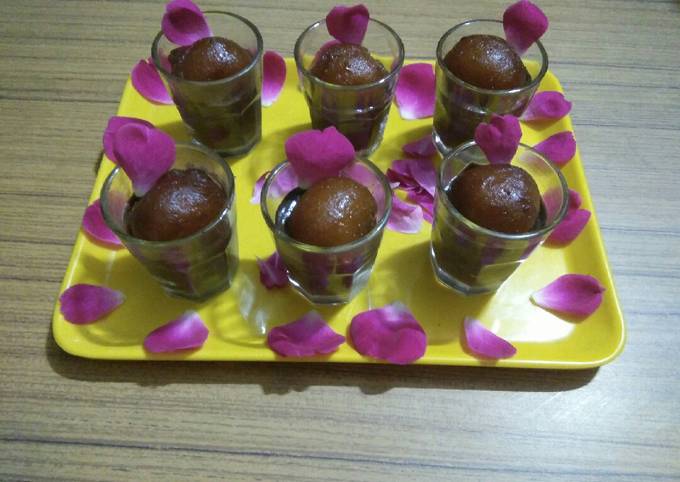 Gulab jamun pudding