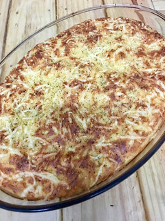 Una foto de Bizcocho salado con patatas, queso y jamón dulce