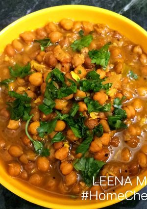 A picture of Kaale Chane ki chatpati.