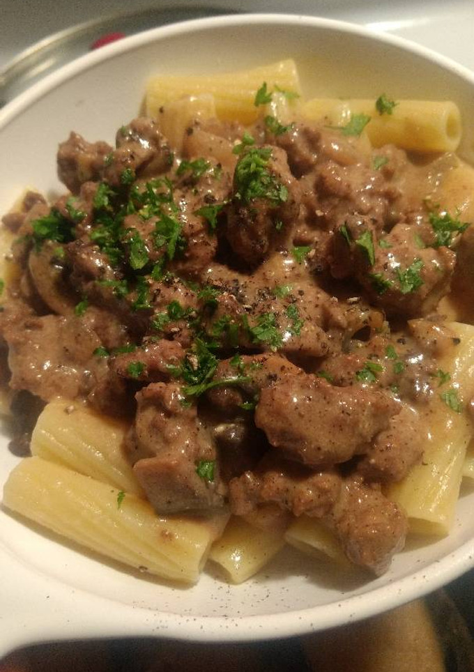 A picture of Scain's hamburger stroganoff.