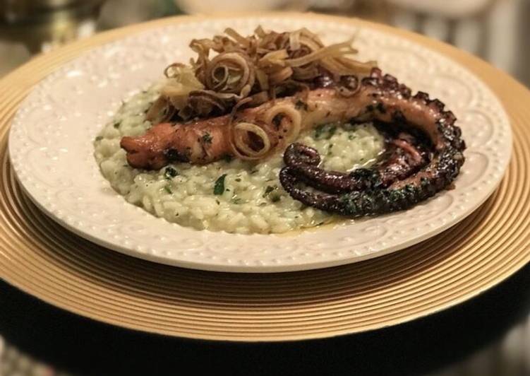 Polvo com risoto de limão siciliano e alho poró crocante - Tudogosreceitas