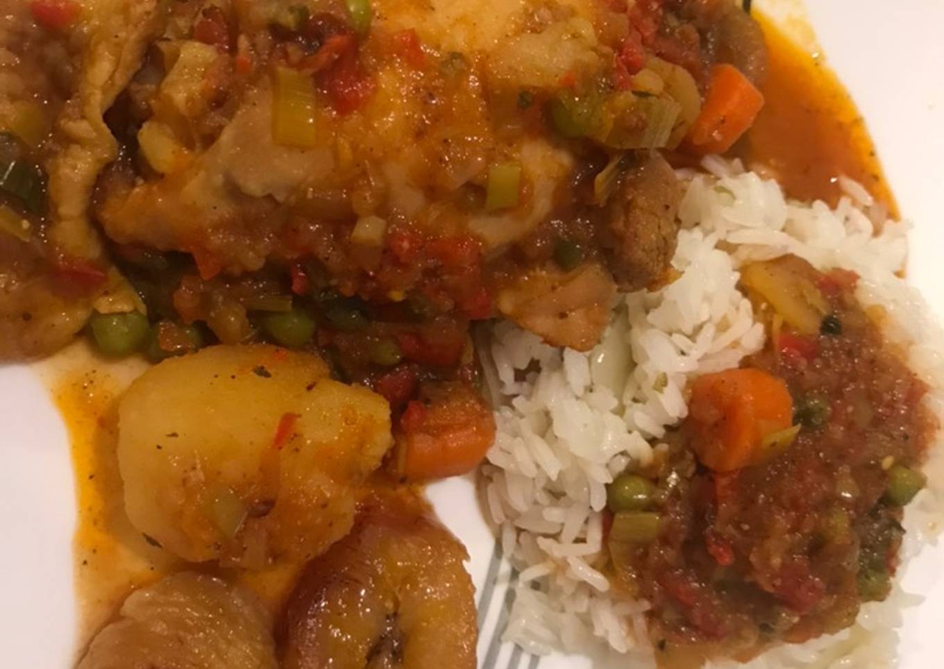 Pollo guisado