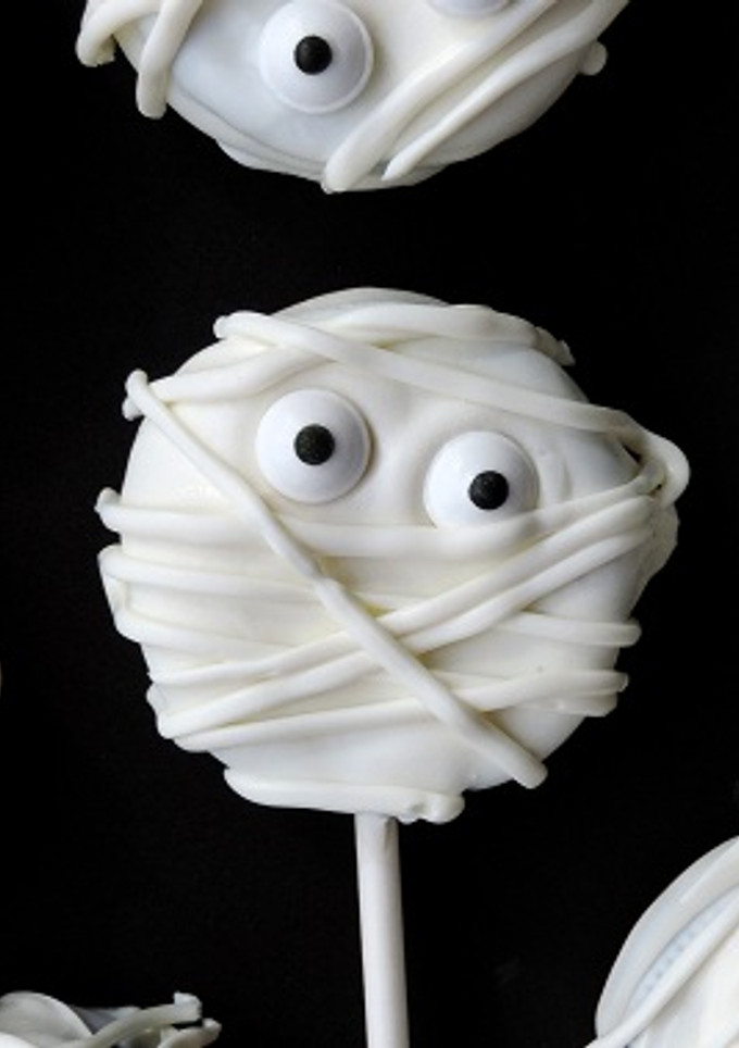 Una foto de Piruletas momia de Oreo