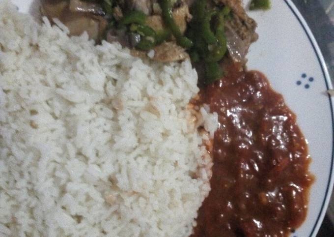 Recipe of Quick Coconut rice, fry chicken and ground nut soup