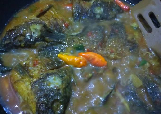 Resep Ikan Mas Bumbu Kuning Oleh Ririn Nuraeni Cookpad