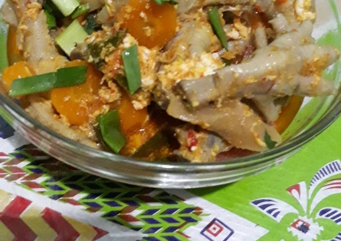 Seblak ceker pedas